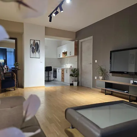 Cozy Center - Free Parking Garage Apartament Skopje