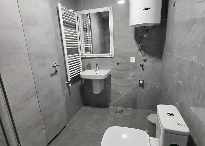 Cozy Center - Free Parking Garage * Скоп'є