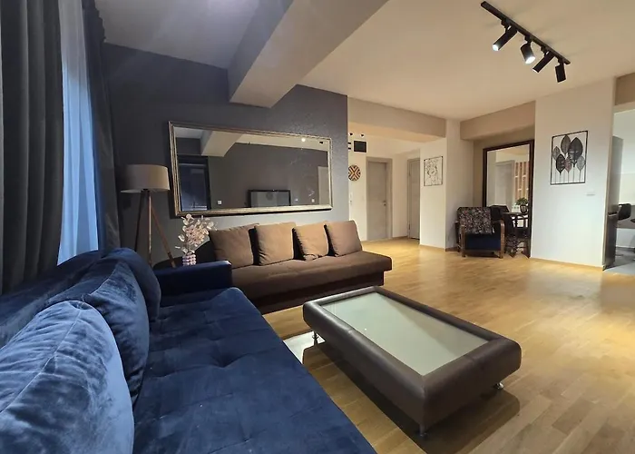 Cozy Center - Free Parking Garage *