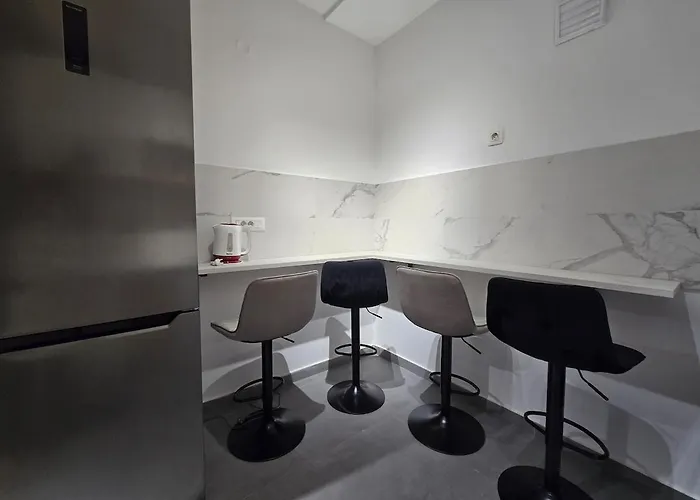 Cozy Center - Free Parking Garage * Скоп'є