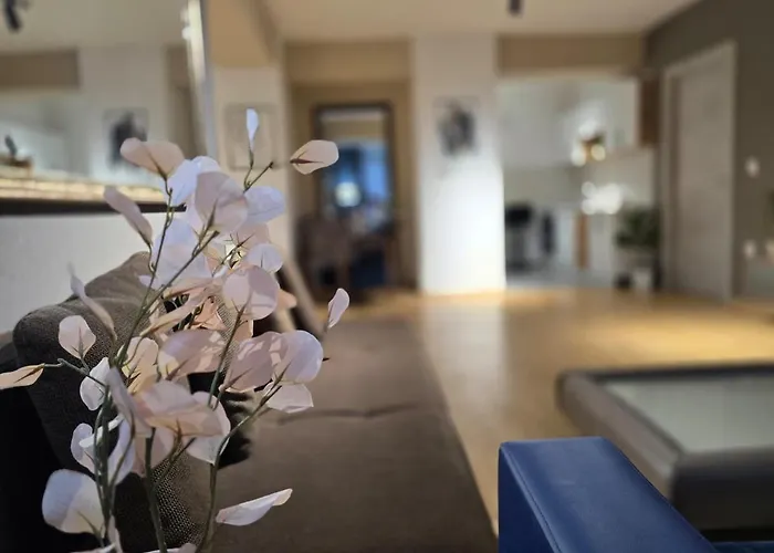 Cozy Center - Free Parking Garage Апартаменти Скоп'є