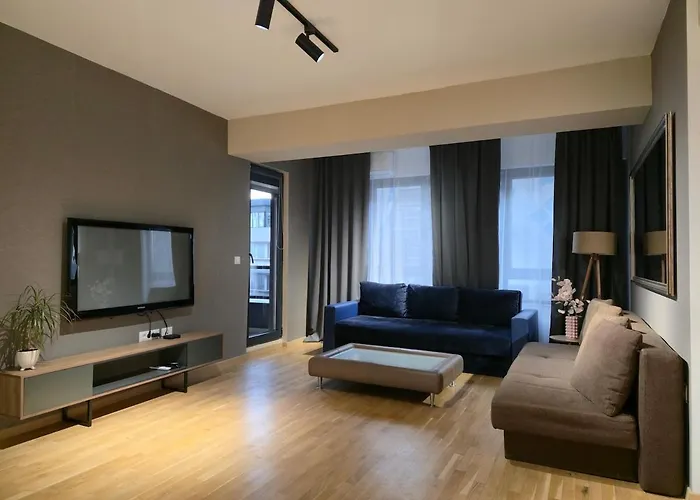 Cozy Center - Free Parking Garage *