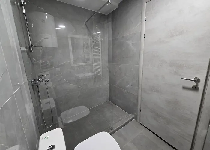 Cozy Center - Free Parking Garage Апартаменти Скоп'є